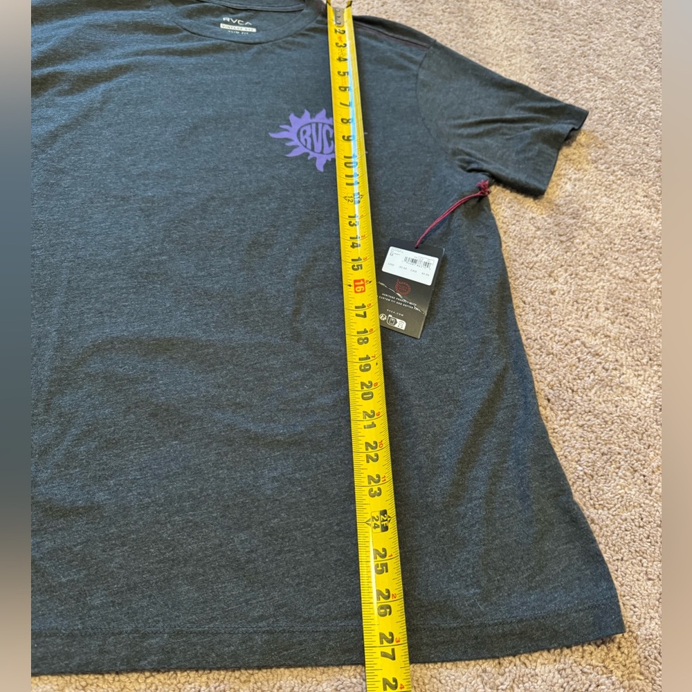 RVCA T-shirt - Picture 4 of 6